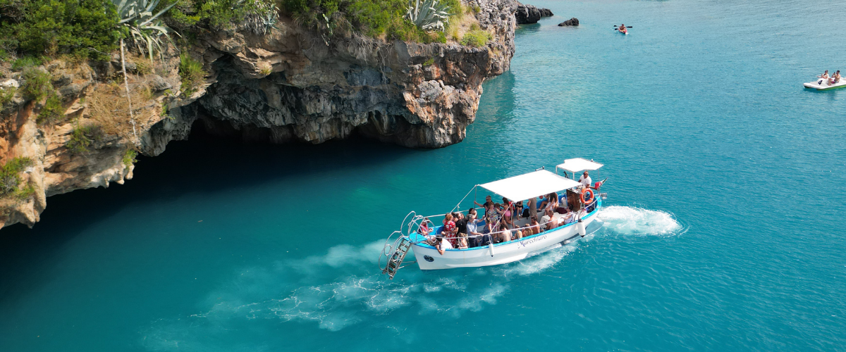 Escursione in barca a bordo della Marechiaro